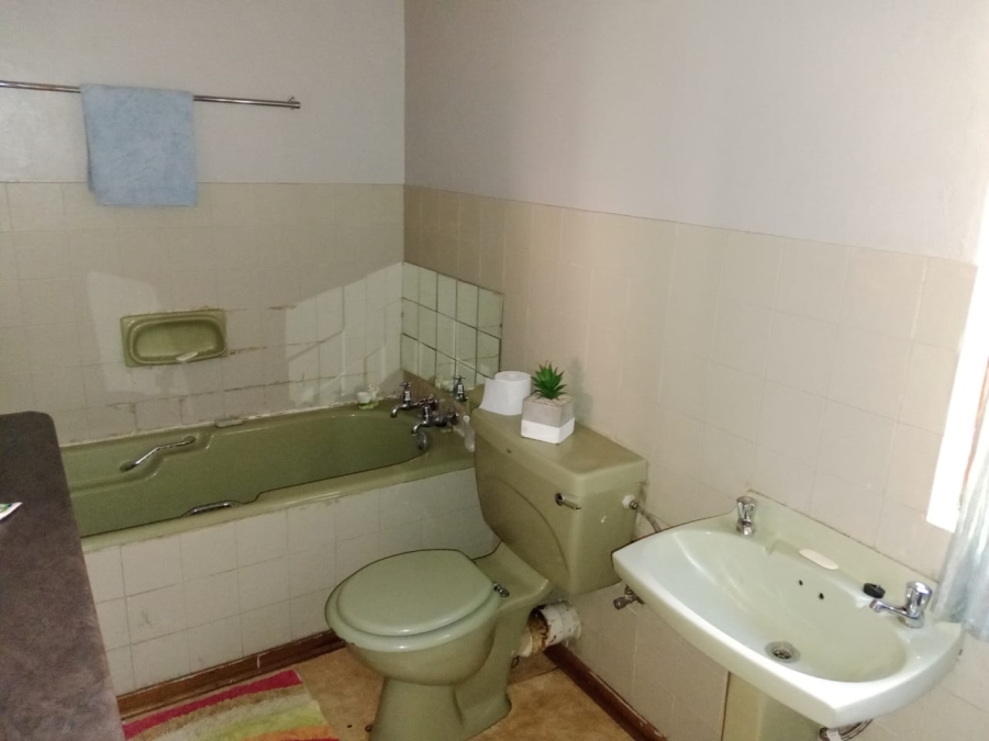To Let 6 Bedroom Property for Rent in Kuruman Northern Cape